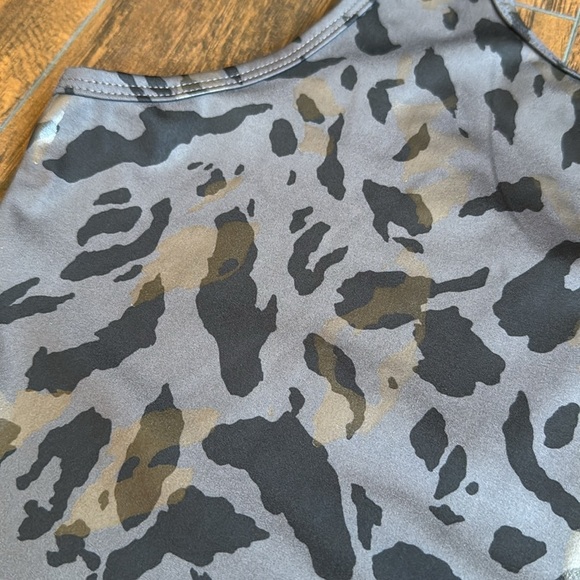 NWOT Cycle House by Marika City crop top size medium (K4) - Picture 2 of 4